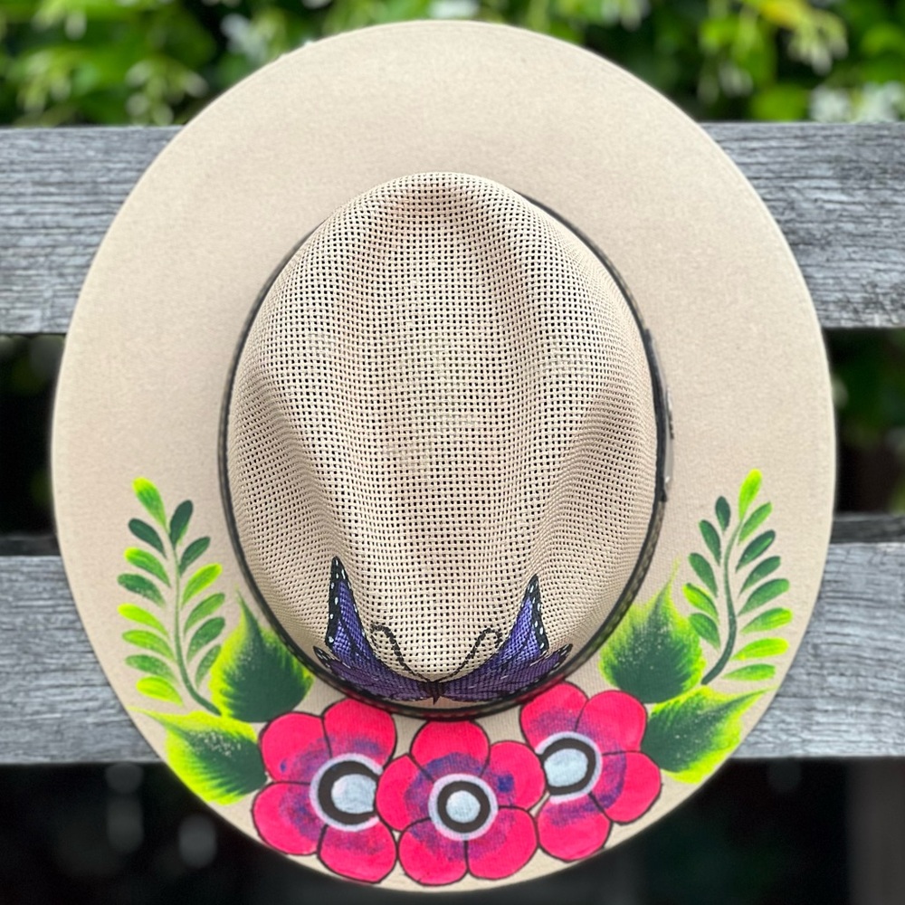 Hand-Painted Artisan Panama Hat Made in Mexico – Floral Design
